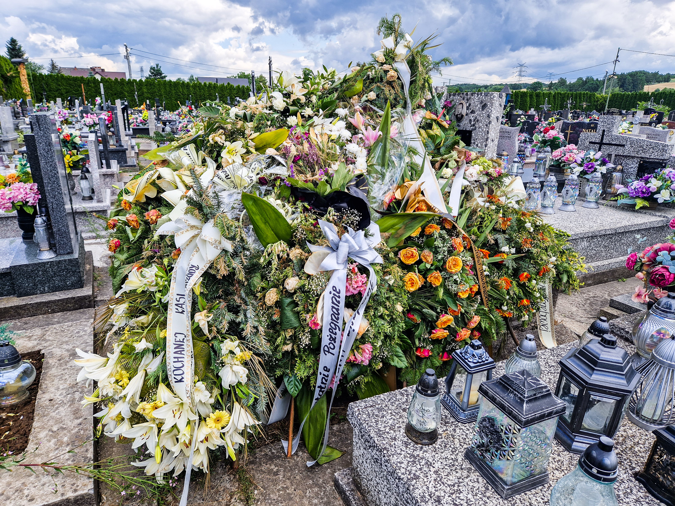 Katarzyna Ożóg 1992 Radziszów - Grobonet - Wyszukiwarka osób pochowanych